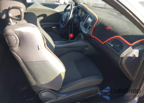 2019 Dodge Challenger R/T z USA, uszkodzony, nr VIN 2C3CDZBT8KH552278